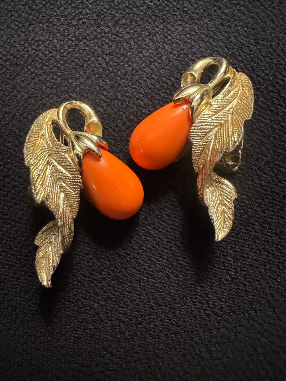 Vintage Sarah Coventry Coral Leaf Clip-On Earrings
